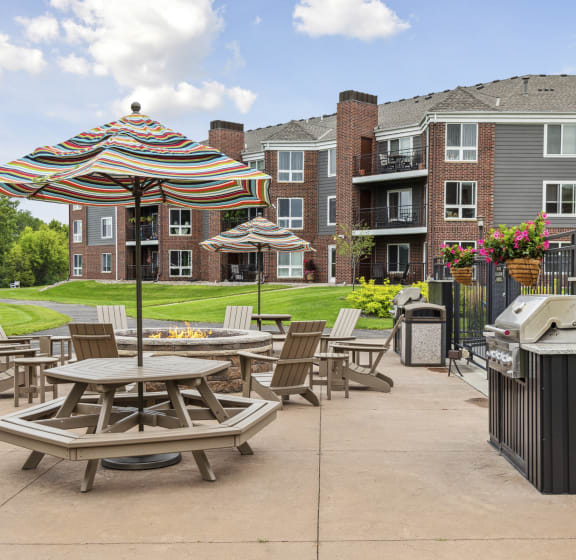 Lilydale, MN, Apartments The Riverwood